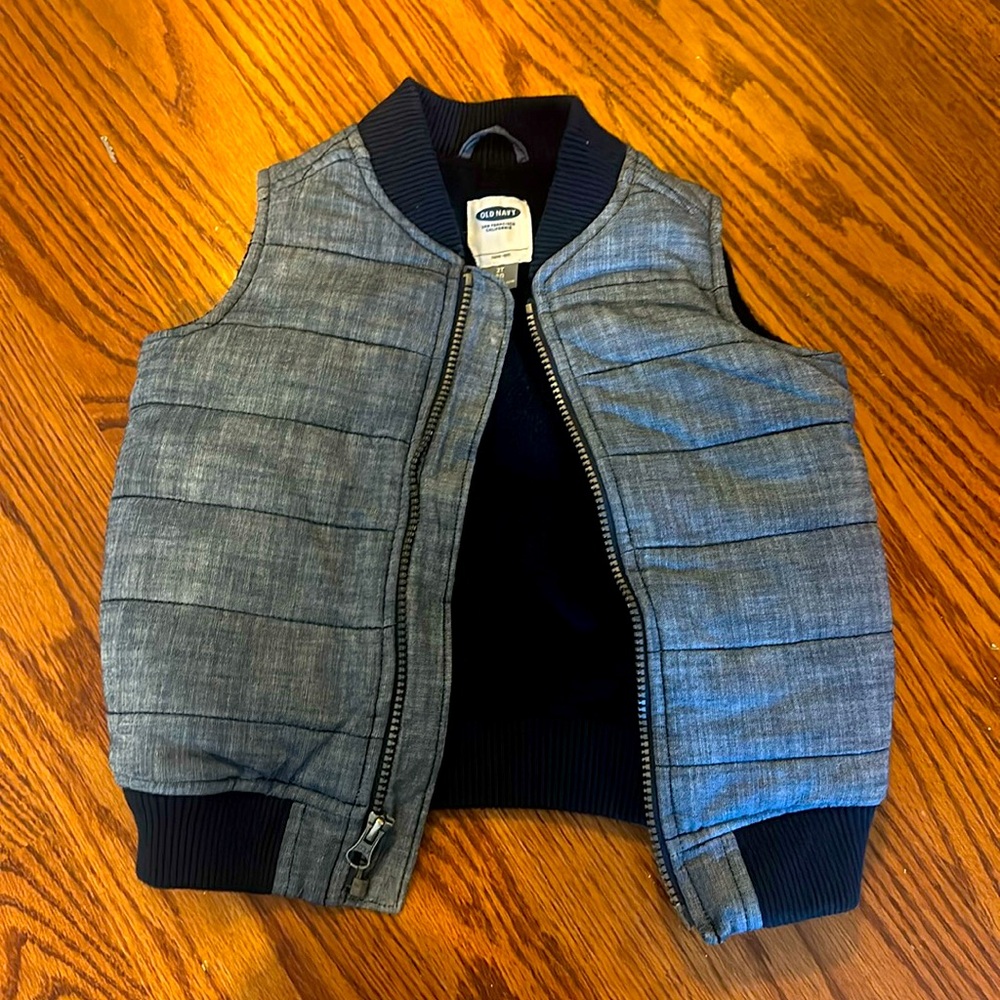 Old navy heavy fleece lined vest